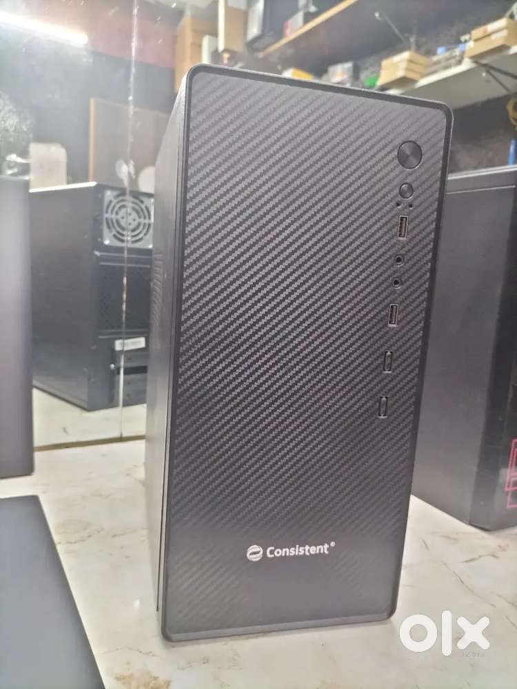 6th Gen i5 CPU, 8gb DDR4 RAM, 256gb SSD, 4gb graphics