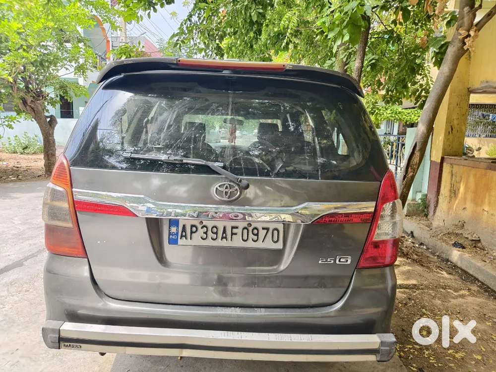 Toyota Innova 2011 Diesel Well Maintained