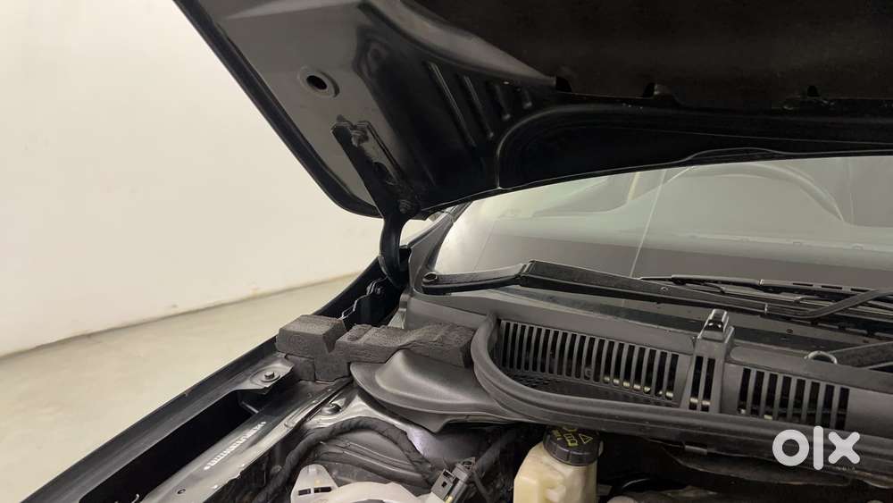 Skoda Slavia Style 1.0l Tsi At, 2022, Petrol