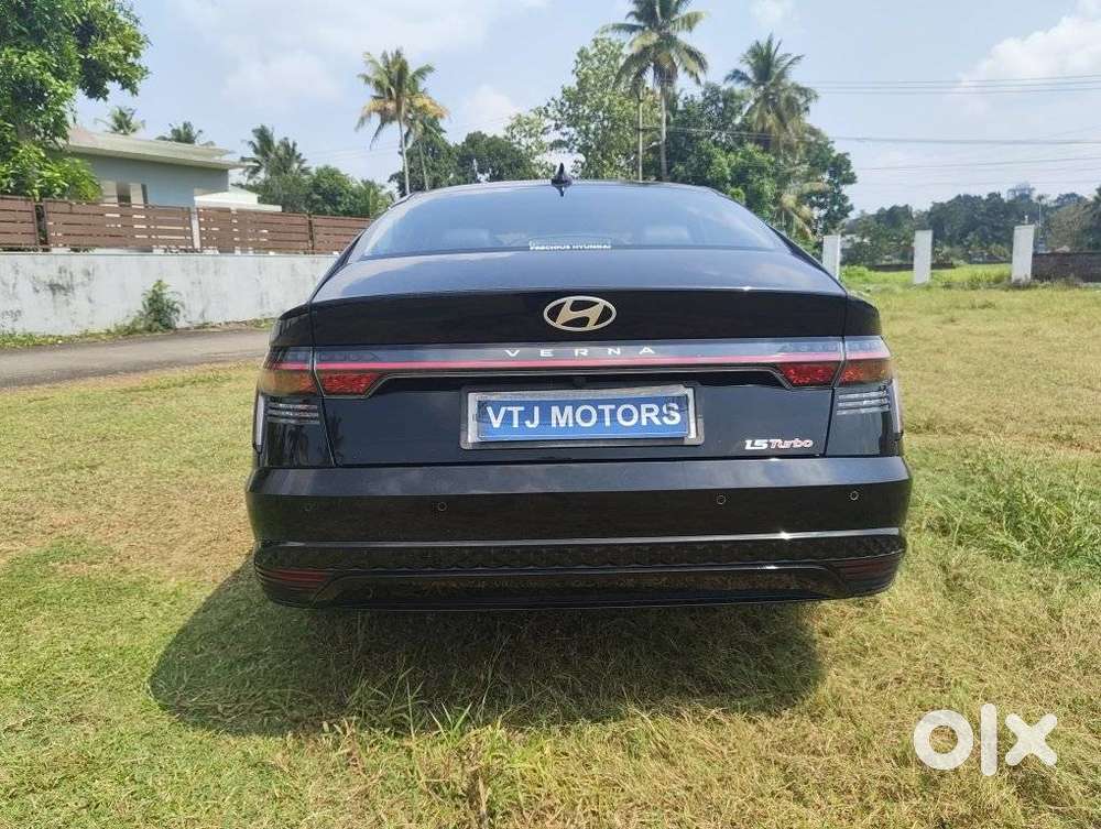 Hyundai Verna 1.5 Sx (o) Turbo Petrol Dct, 2023, Petrol