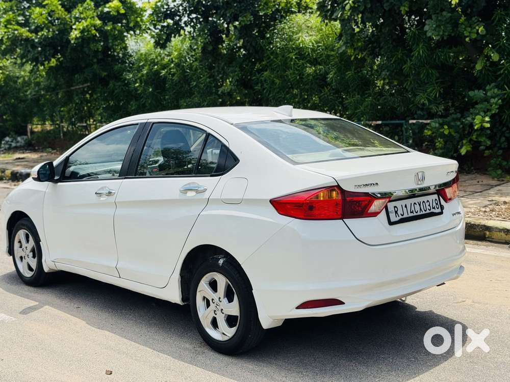 Honda City V Mt Sunroof, 2016, Petrol