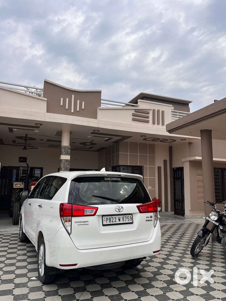 Toyota Innova Crysta 2019