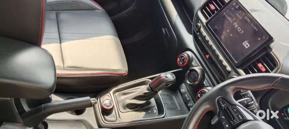 Hyundai Venue 2024 Petrol 11950 Km Driven
