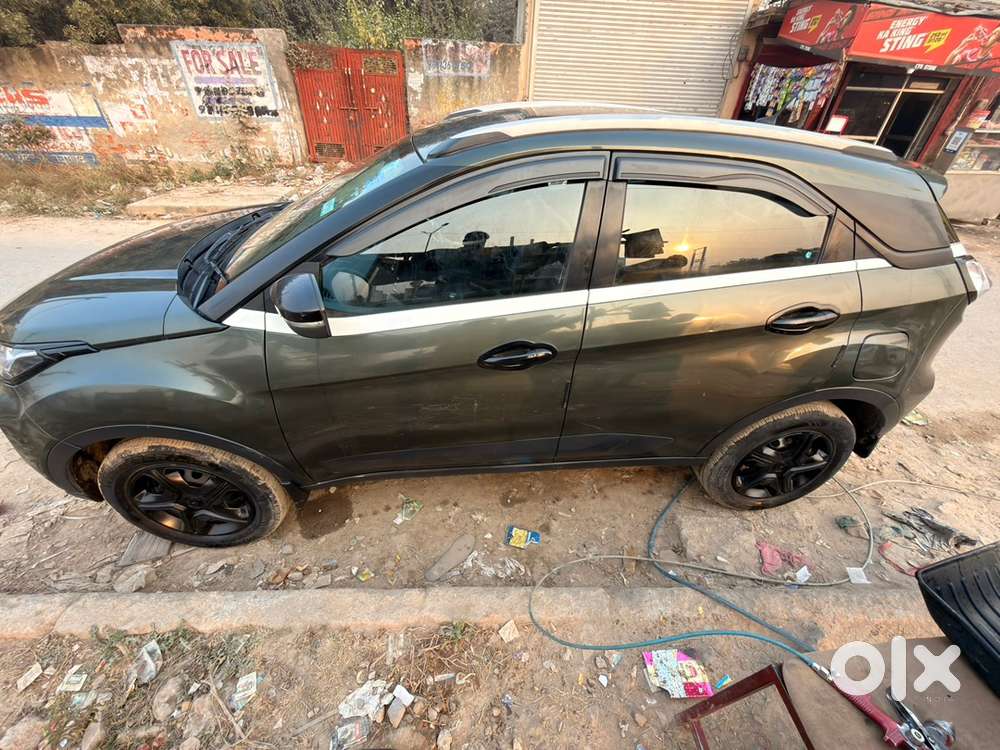 Tata Nexon Petrol 2020 Green 75000