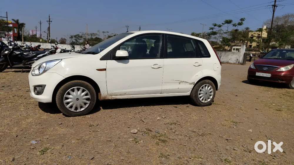 Ford Figo 2014 ( Argent Sell )