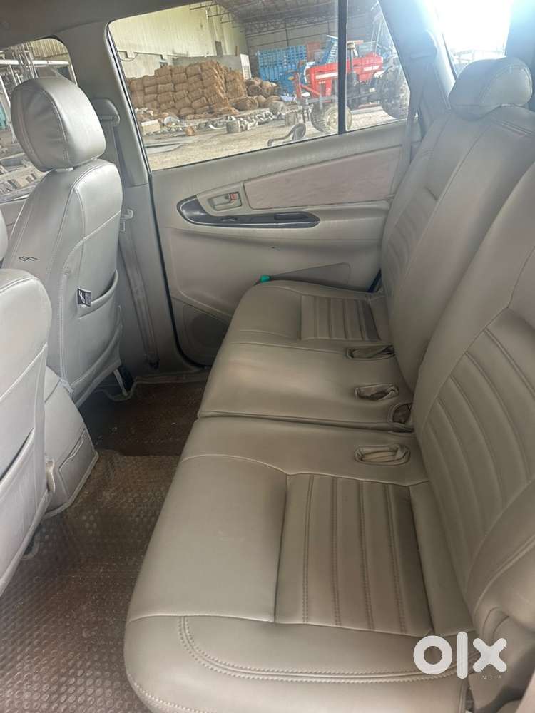 Toyota Innova 2013
