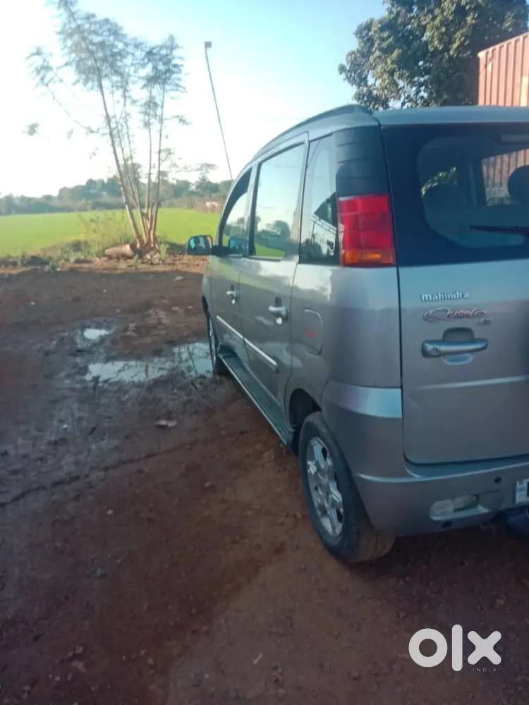 Mahindra Quanto C8 2015 Diesel Top Model Well Maintained For Sale