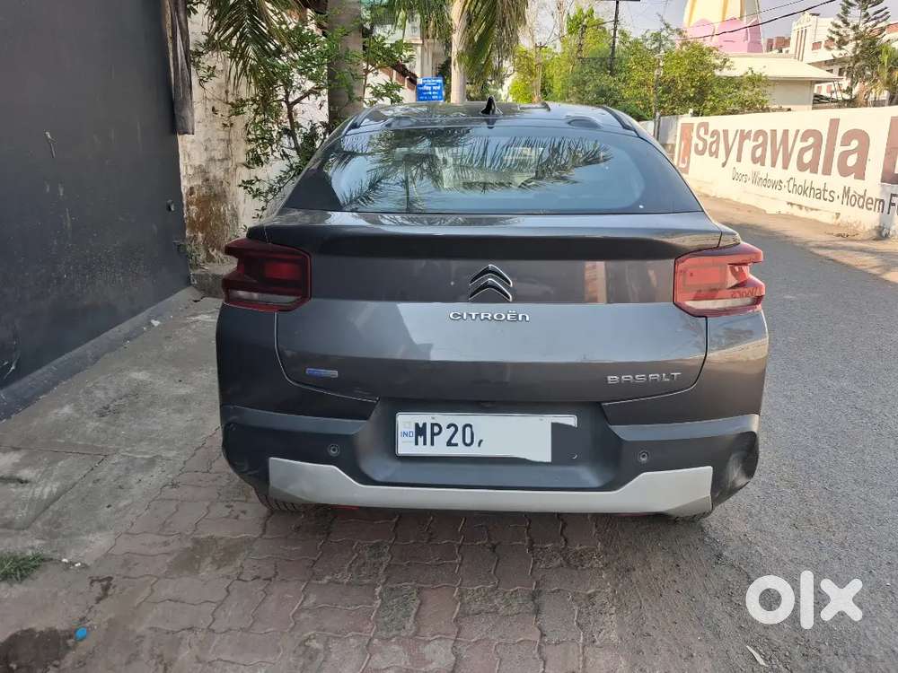 मुझे अपनी कंपनी के डेमो व्हीकल बेचने हैं।