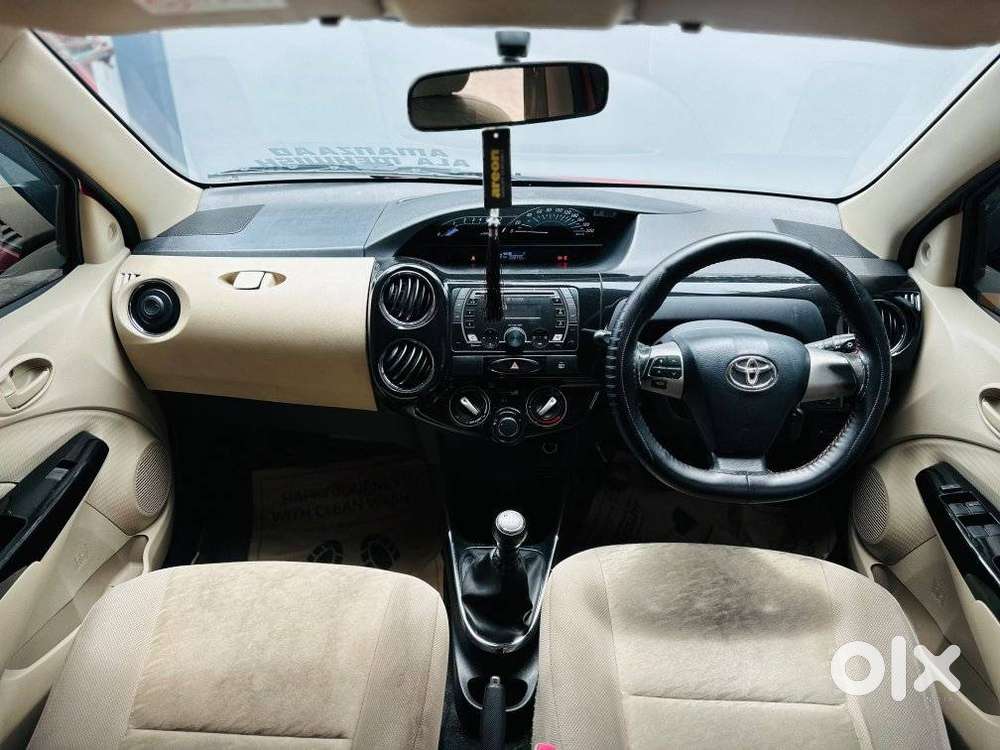 Toyota Etios Liva Vxd Dual Tone, 2018, Diesel