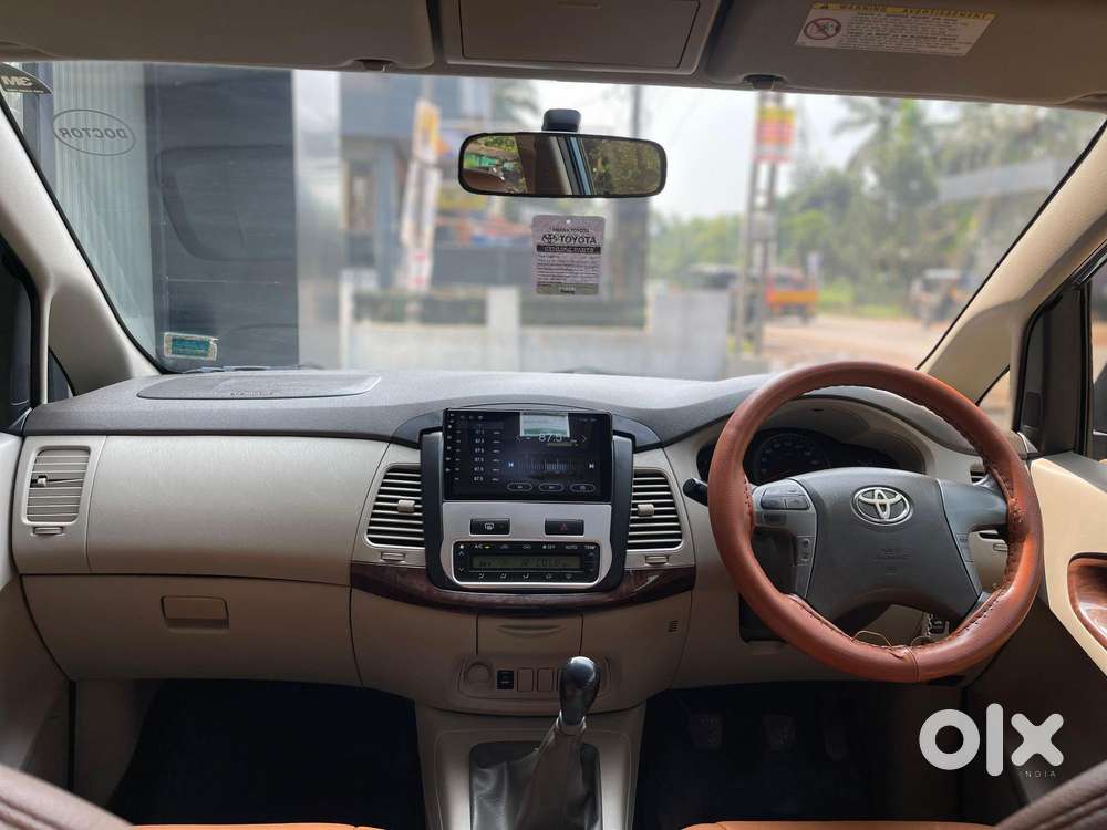Toyota Innova Crysta 2.4 V, 2013, Diesel