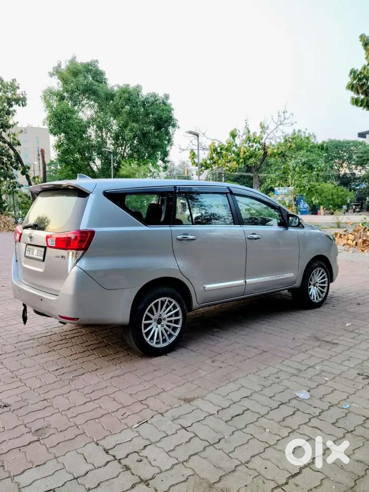 Toyota Innova Crysta 2016 Diesel 128000 Km Driven