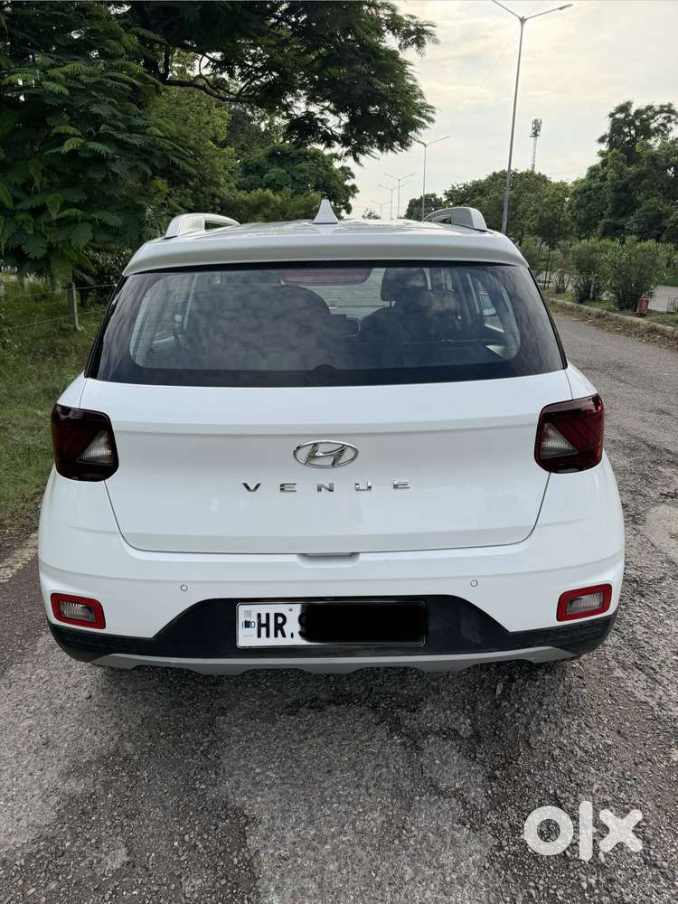 Hyundai Venue S (o) 1.2 Petrol Knight Edition, 2021, Petrol
