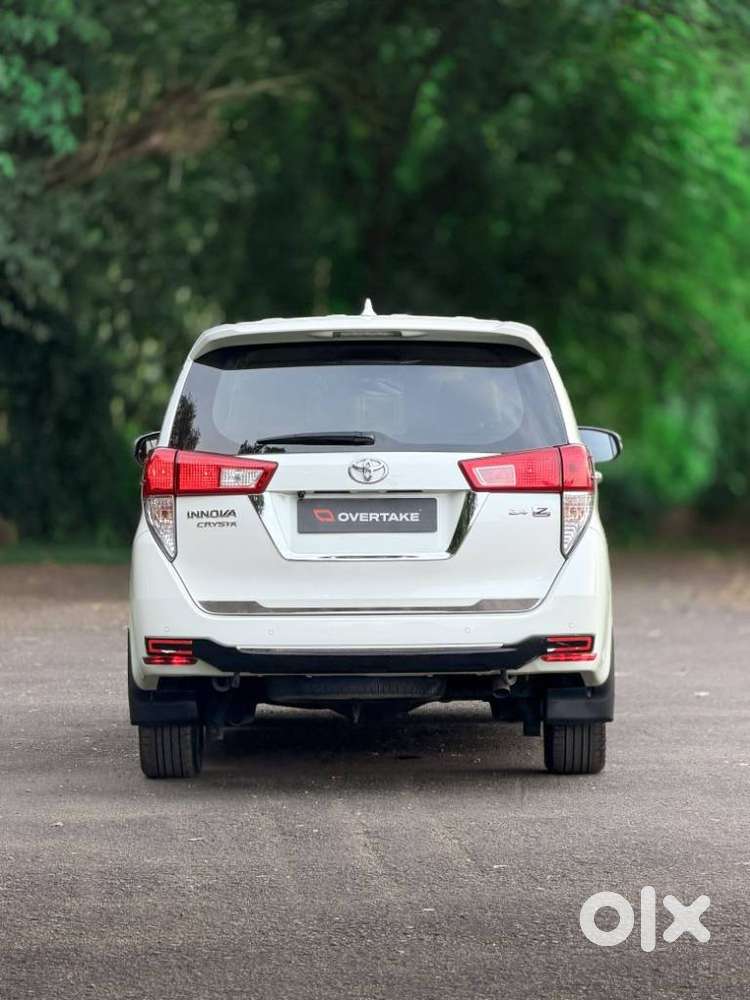 Toyota Innova Crysta [2020-ongoing] 2.4 Zx 7 Str, 2022, Diesel