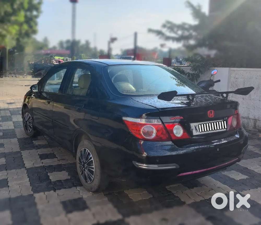 Honda City 25 Km/kg Mileage