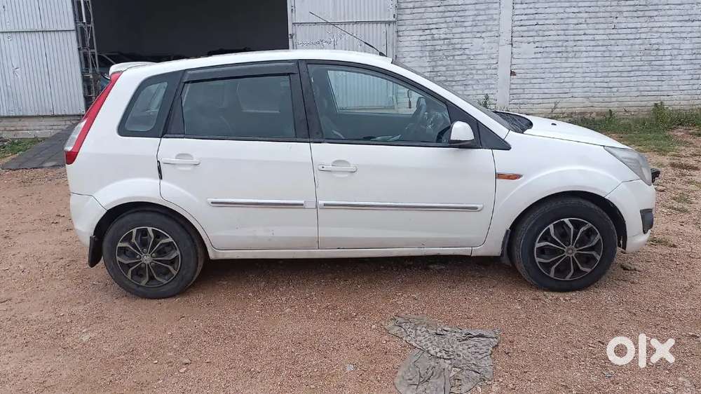 Ford Figo Diesel Zxi 2013