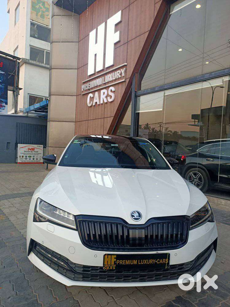 Skoda Superb, 2021, Petrol