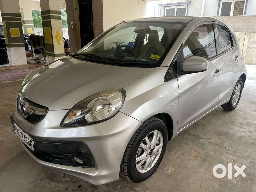Honda Brio V Automatic, 2012, Petrol