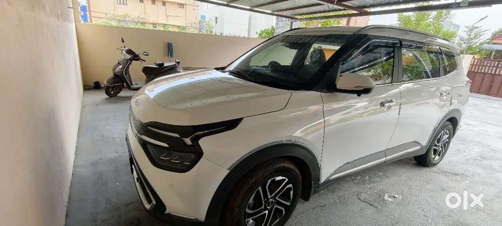 Kia Carens 2023 Diesel.withextra High Fog Lamp