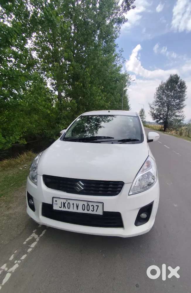 Maruti Suzuki Ertiga 2013 December Diesel Well Maintained