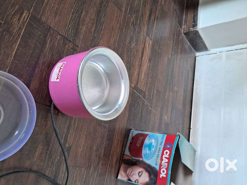 Electric wax heater