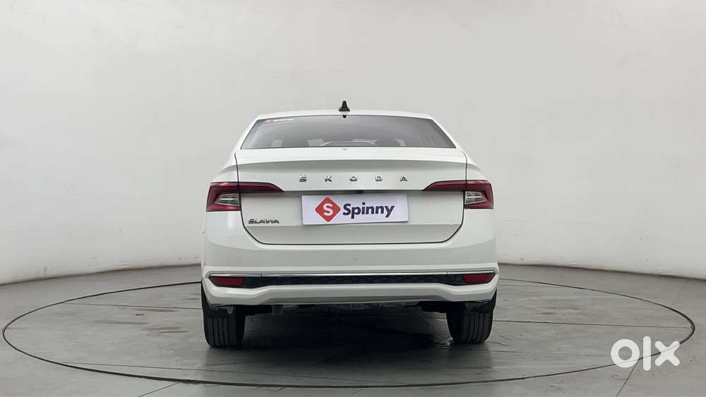 Skoda Slavia Style 1.0l Tsi Mt, 2022, Petrol