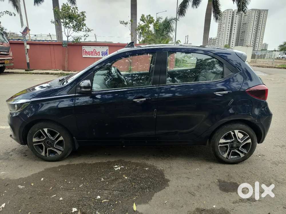 Tata Tiago Revotron 2023 With Company Record