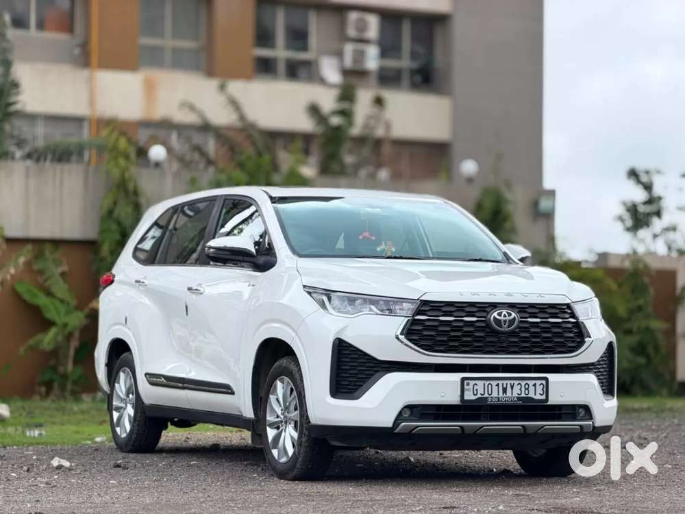 Toyota Innova Hycross 2.0 Vx (o) Hybrid 7 Str, 2025, Petrol