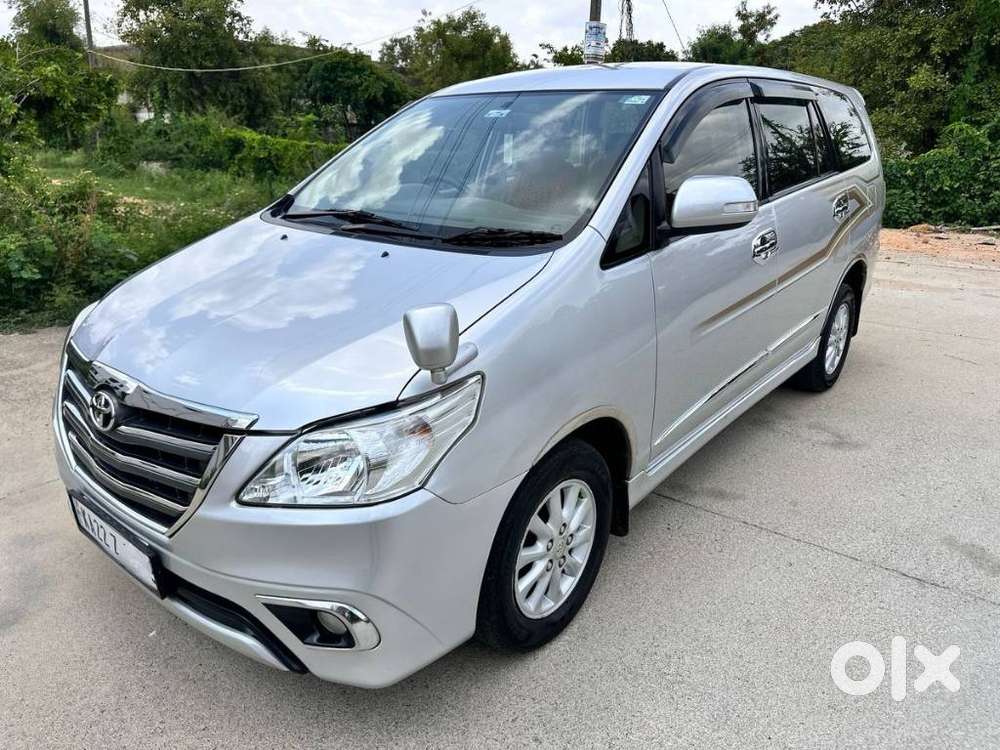 Toyota Innova 2.5 Vx (diesel) 8 Seater Bs Iv, 2014, Diesel