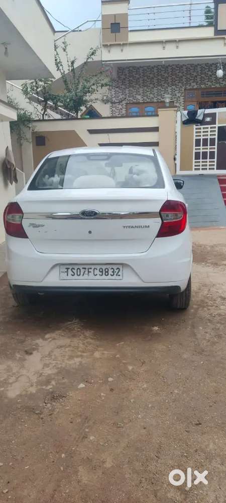 Ford Figo 1.2ti-vct Petrol Titanium Mt Bsiv 2016