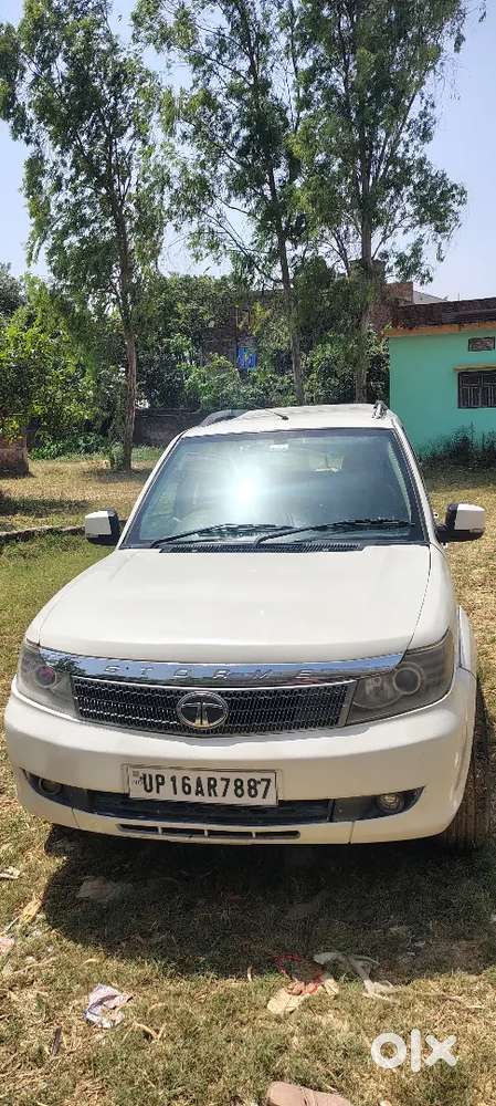 Tata Safari Storme 2014