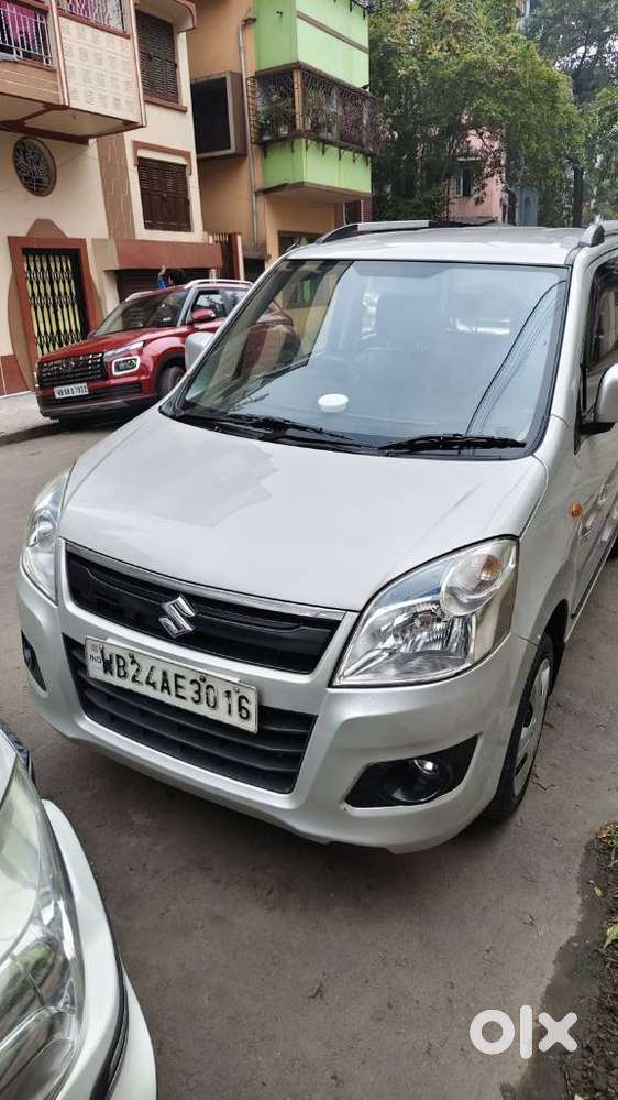 Maruti Suzuki Wagon R 1.0 Vxi Plus (o) Amt, 2016, Petrol