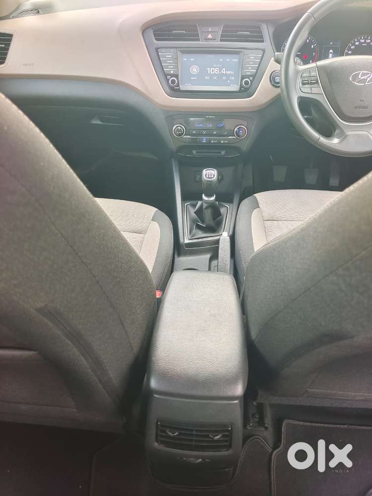 Hyundai I20 Petrol Asta Option, 2017, Petrol