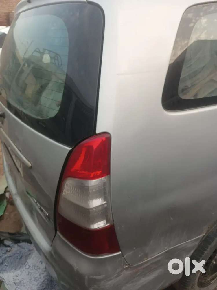 Toyota Innova Hycross 2.0 Gx 2012