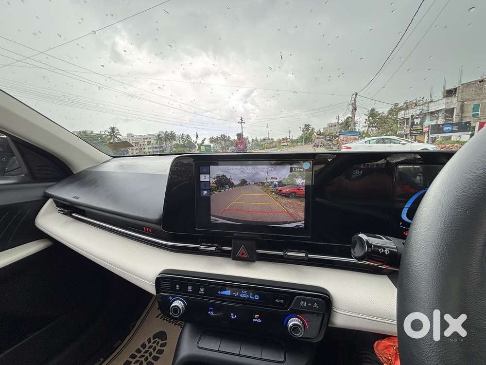 Hyundai Verna 1.6 Sx (o) Vtvt, 2024, Petrol