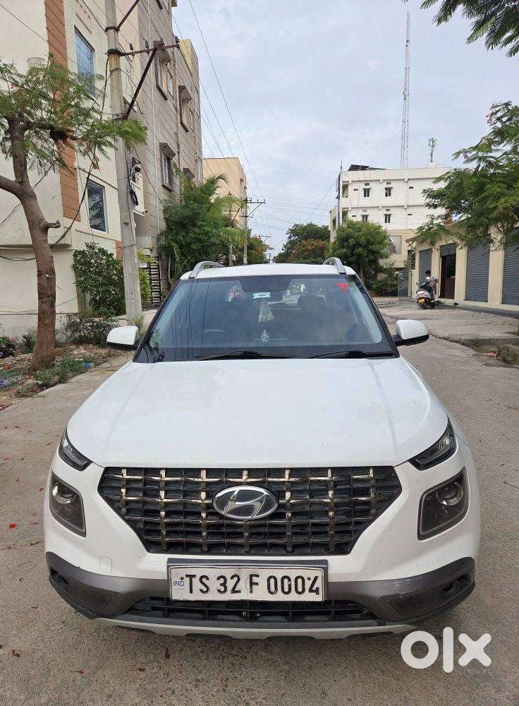 Hyundai Venue Sx (o) Mt 1.5 Diesel, 2020, Diesel