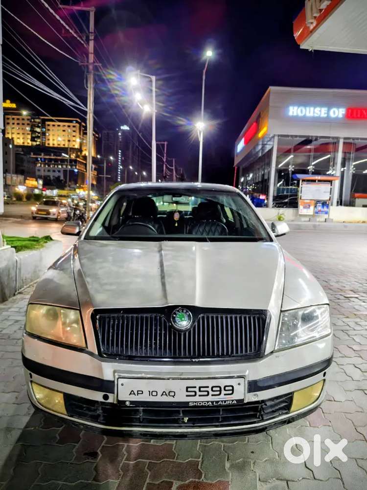 Skoda Laura L & K 2009 Manual - Diesel (sunroof)