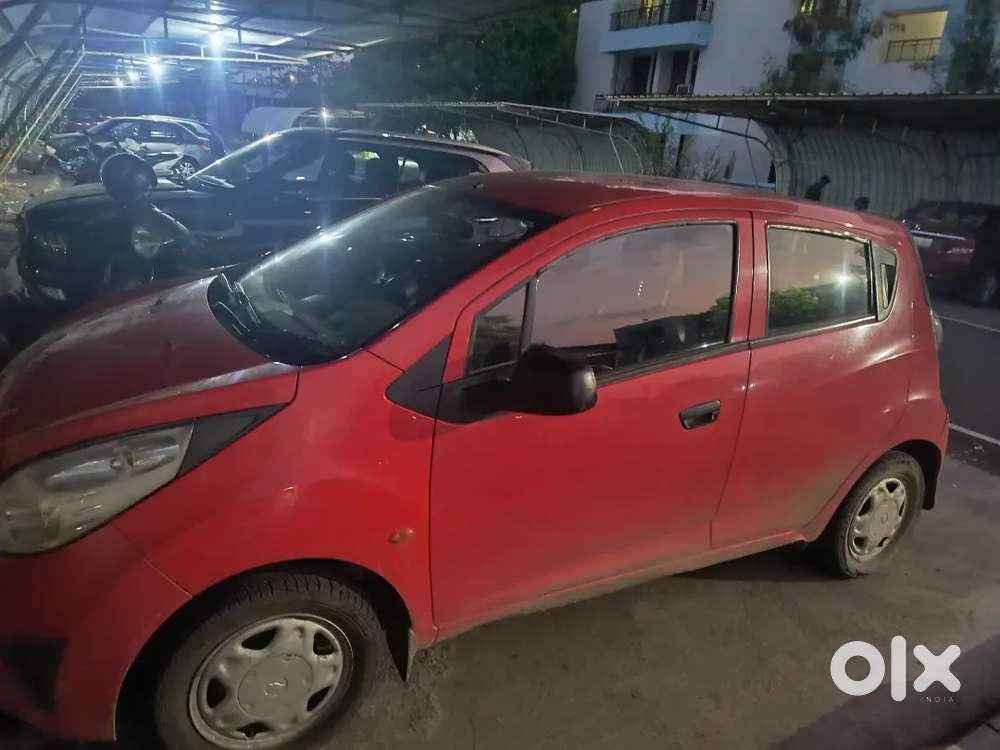 Red Chevrolet Beat Diesel 2011