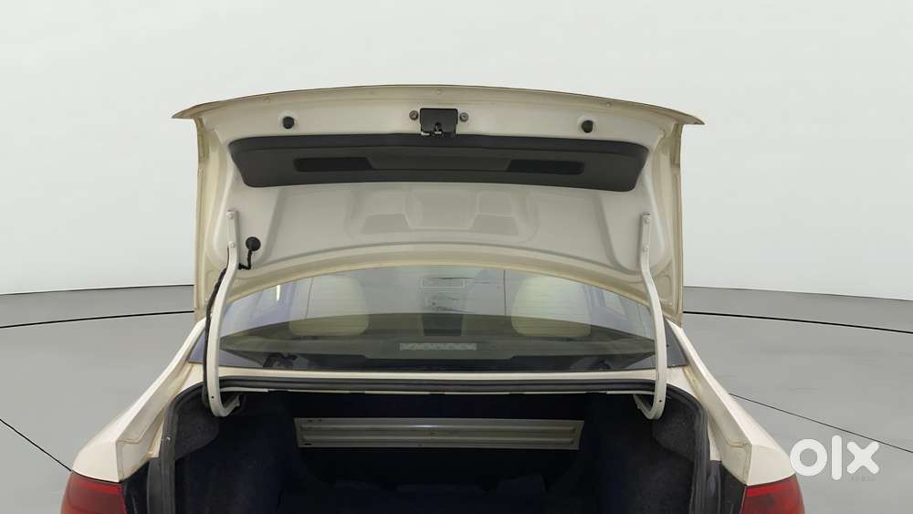 Volkswagen Vento 2010-2013 Petrol Highline At, 2014, Petrol