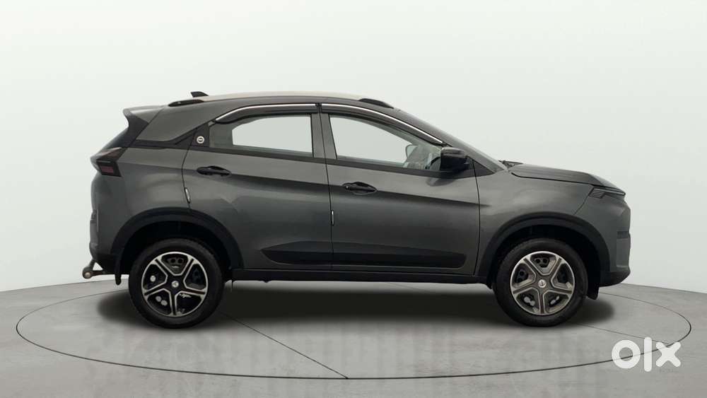 Tata Nexon Smart Plus S 1.2 Revotron Petrol 5 Mt, 2024, Petrol