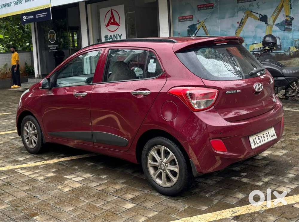 Hyundai Grand I10 Asta 1.1 Crdi (o), 2015, Petrol