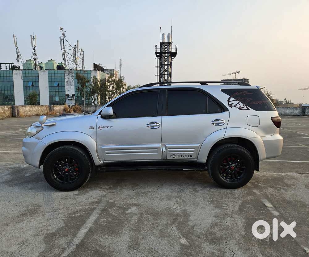 Toyota Fortuner 4x4 Manual Limited Edition, 2010, Diesel
