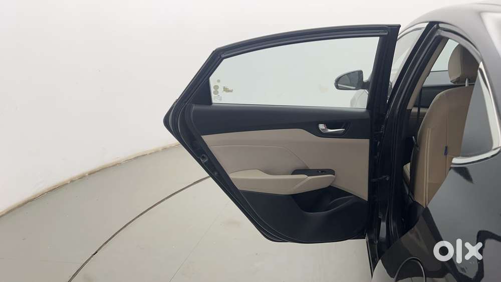 Hyundai Verna [2015-2017] Fluidic 4s 1.6 Crdi Sx (o) At, 2018, Petro..