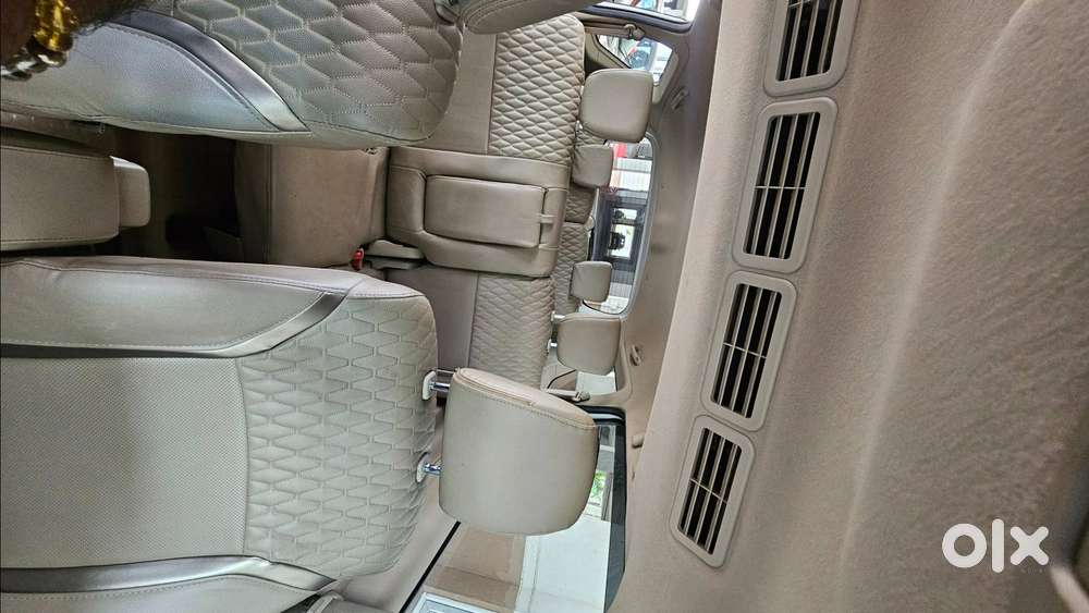 Maruti Suzuki Ertiga Zxi Well-maintained 7-seater Family Car