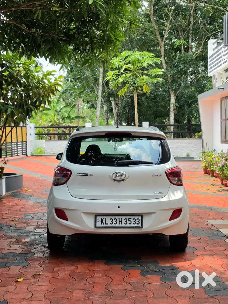 Hyundai Grand I10  Automatic Petrol Asta Top Varient