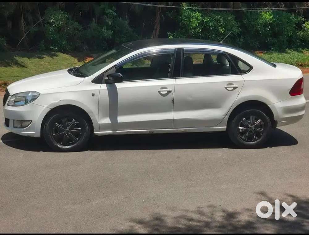 Skoda Rapid 2012 Diesel 85000 Km Driven
