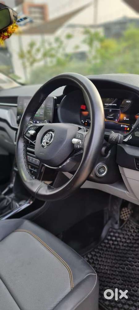 Skoda Kushaq 1.0 Tsi Style, 2023, Petrol