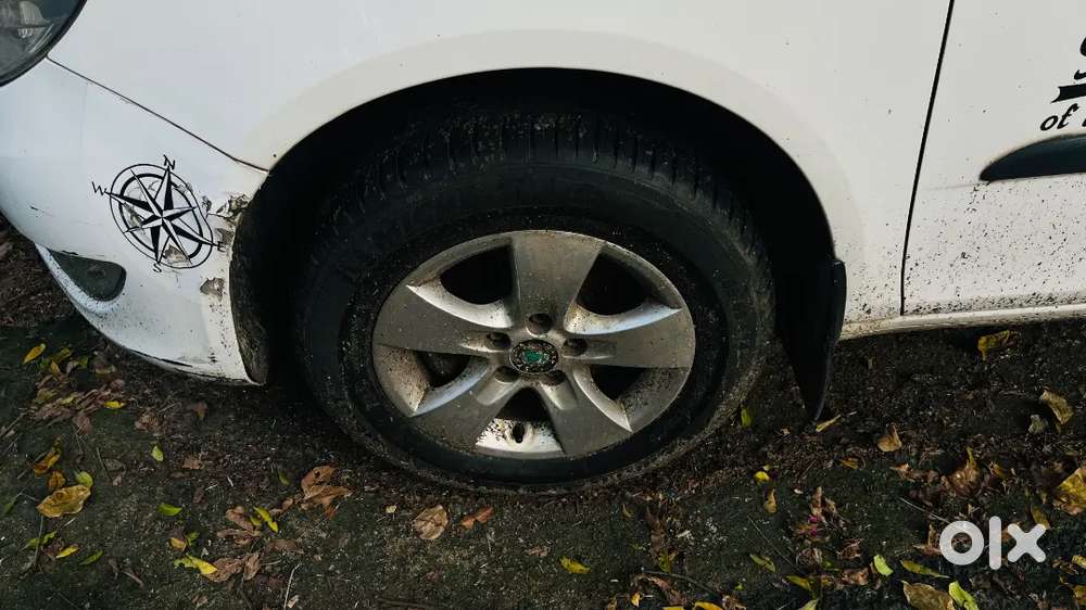 Skoda Fabia Petrol Manual 2011