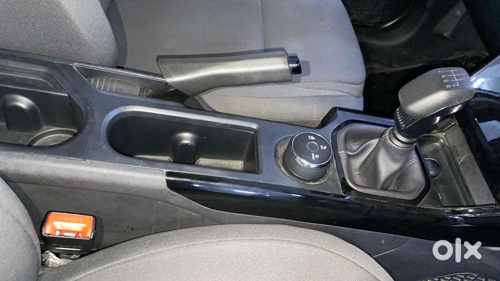 Tata Nexon Pure (s) 1.2 Petrol 6amt, 2023, Petrol