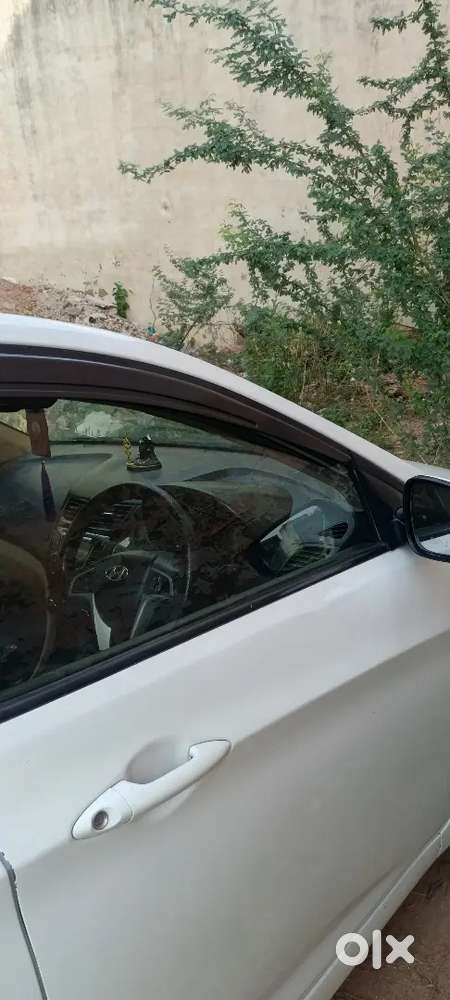 Hyundai Verna 2012 Petrol Well Maintained