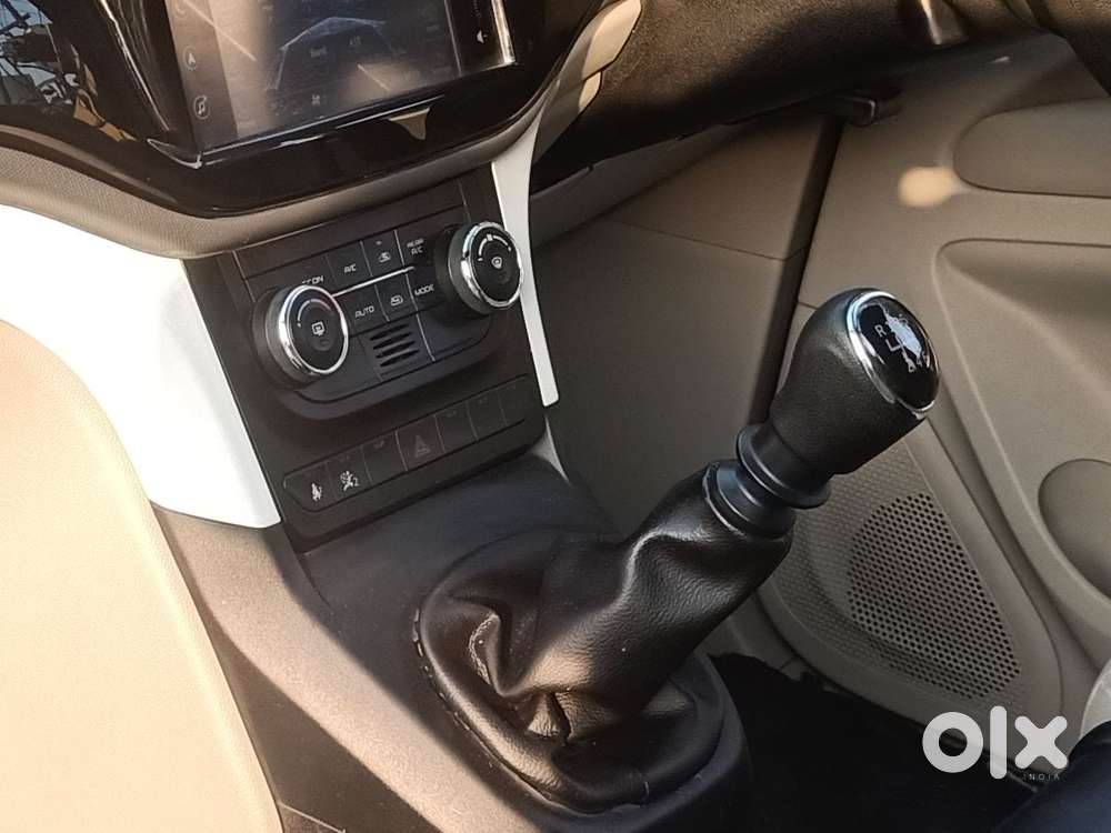 Mahindra Marazzo M8, 2019, Diesel